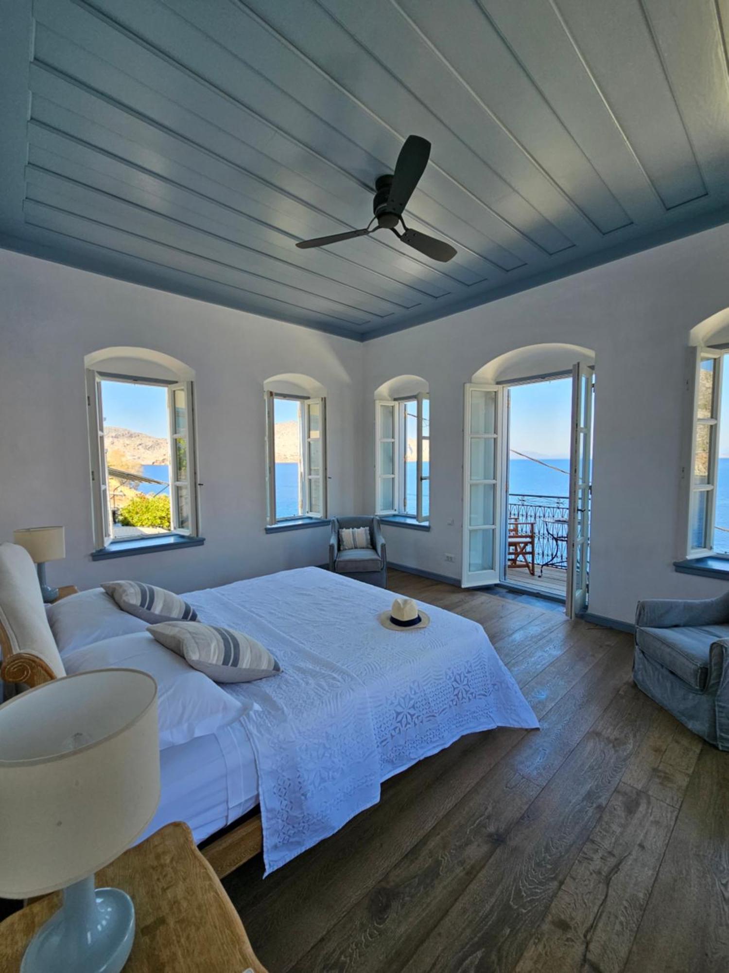 Bed and Breakfast The Anchor House Symi Exterior foto