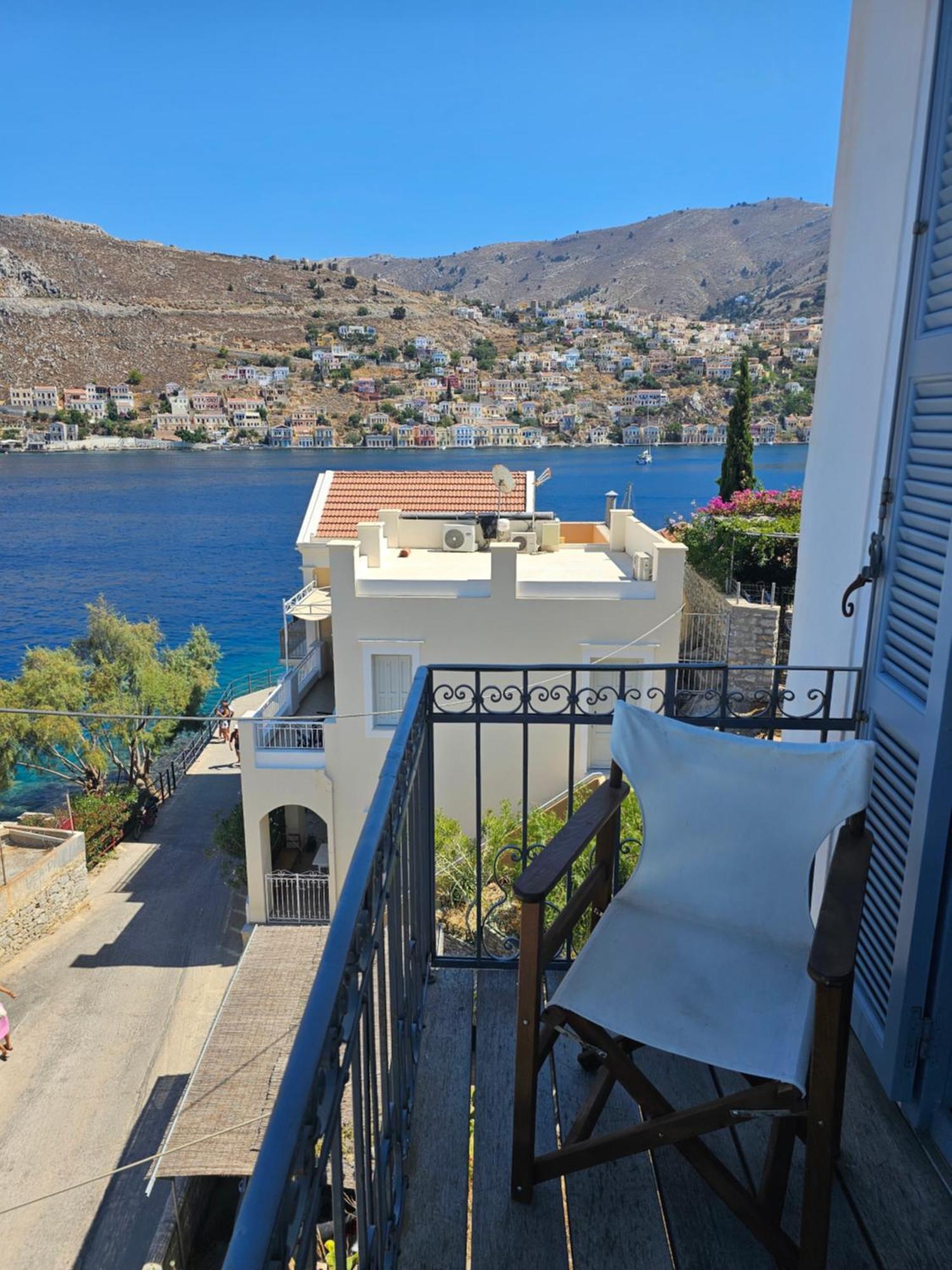 Bed and Breakfast The Anchor House Symi Exterior foto