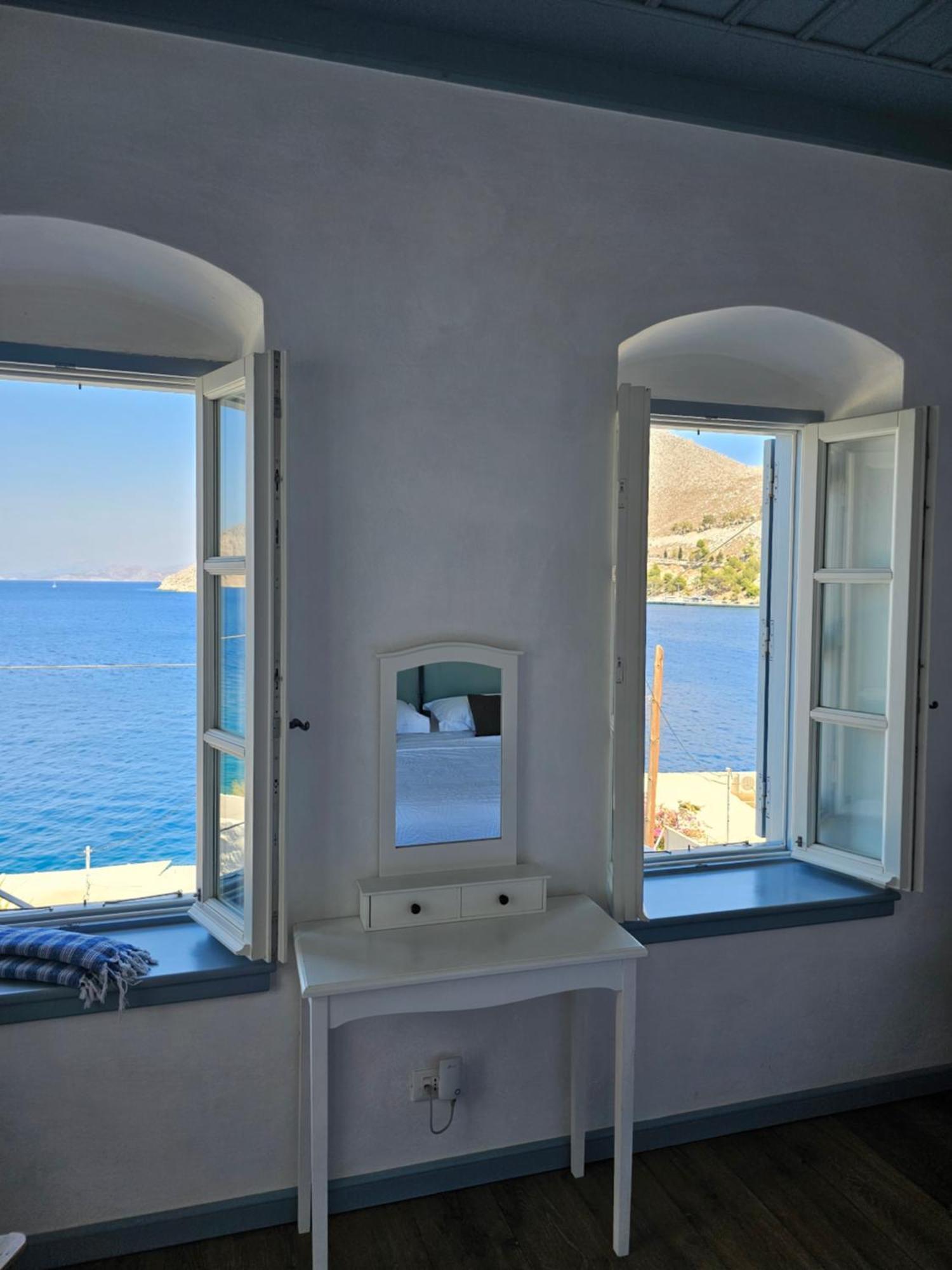 Bed and Breakfast The Anchor House Symi Habitación foto
