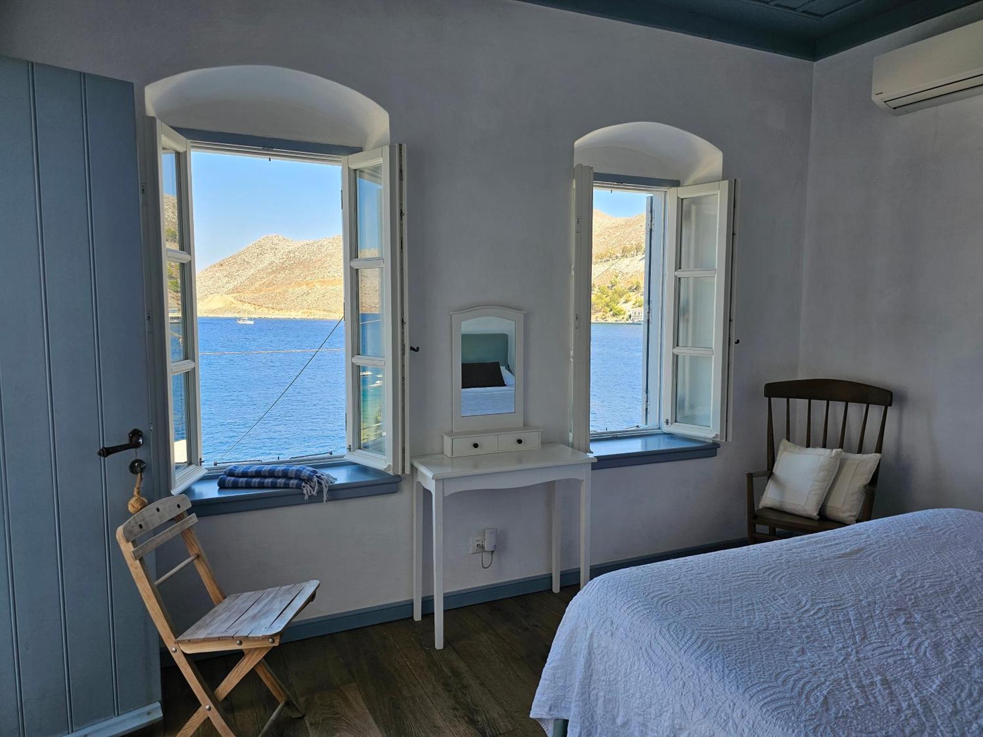 Bed and Breakfast The Anchor House Symi Habitación foto