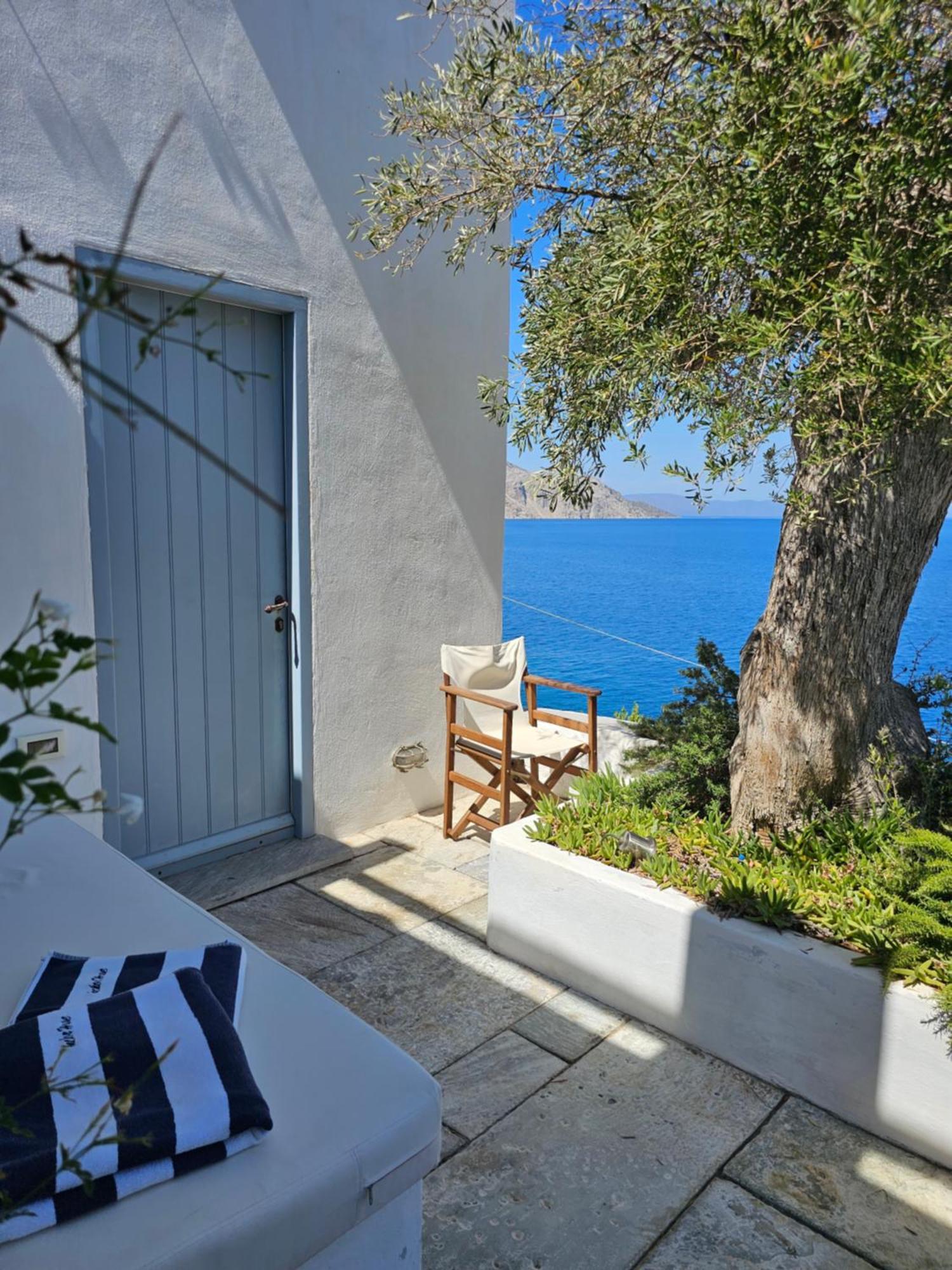 Bed and Breakfast The Anchor House Symi Habitación foto