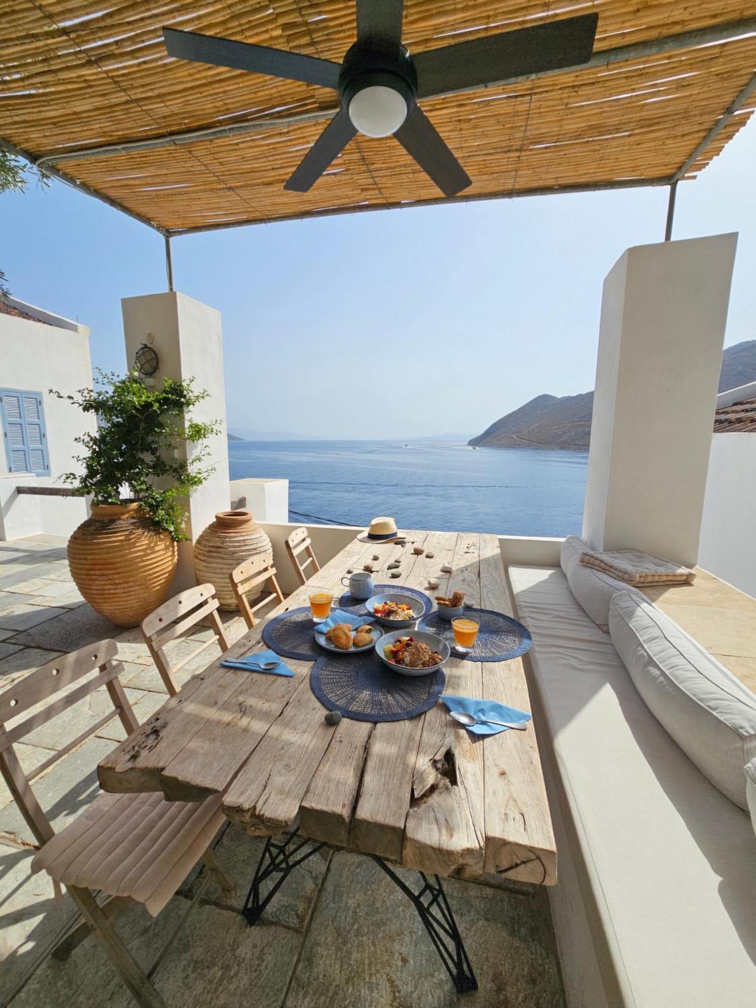 Bed and Breakfast The Anchor House Symi Habitación foto